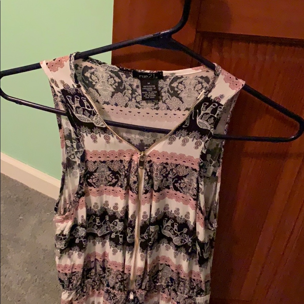 cute romper!